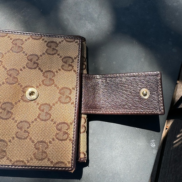 Gucci Women’s Wallet with Interlocking G’s - Picture 3 of 9